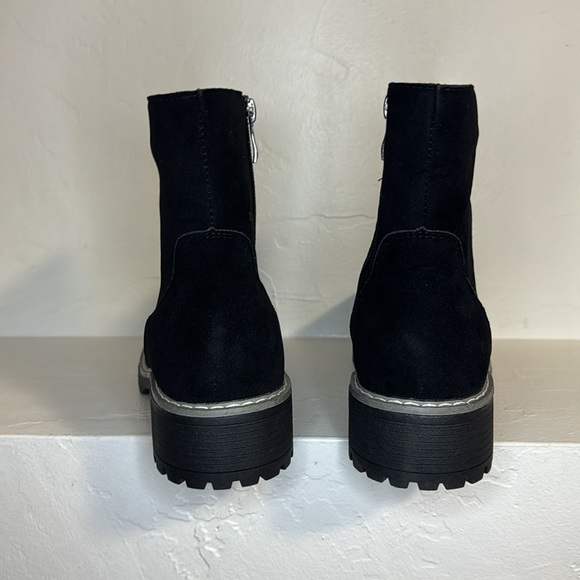 Seven7 Bestie black vegan suede lug sole Chelsea boot 10 - Picture 4 of 11
